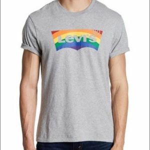 NWT Mens Levi Pride Shirt